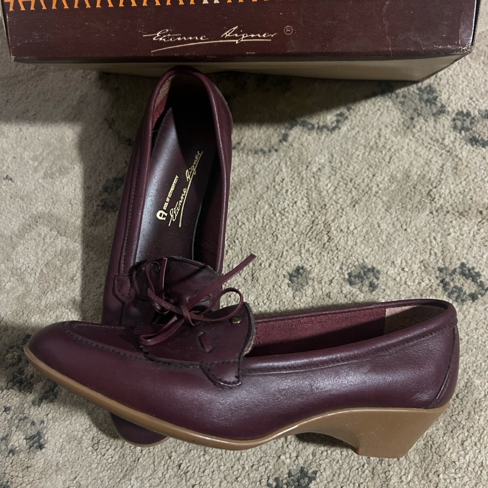 Etienne Aigner Brown Leather Flats with Classic Slip-On Design